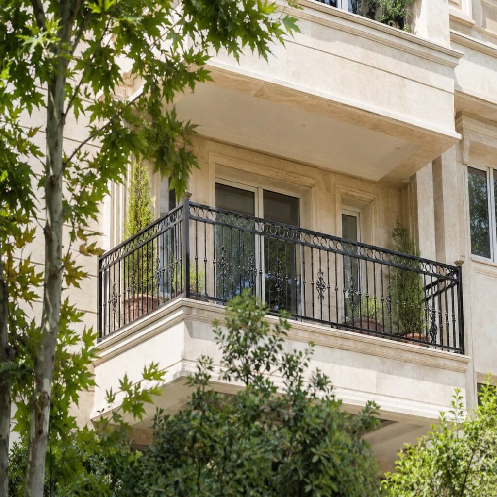 نرده بالکن فلزی شیراز با پوشش یکنواخت
