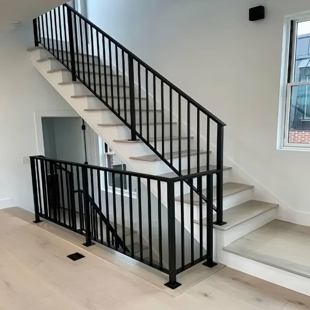 هندریل سفارشی فلزی در شهرکرد