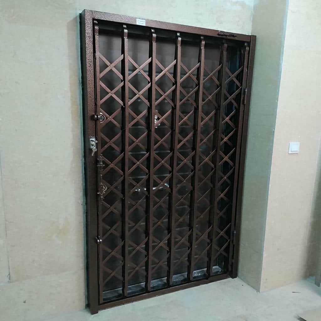 گارد آکاردئونی سفید با پروفیل فلزی تقویت شده