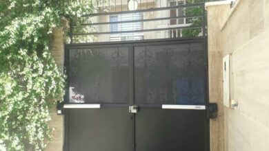 جک درب پارکینگ بازویی نصب شده در کرمان