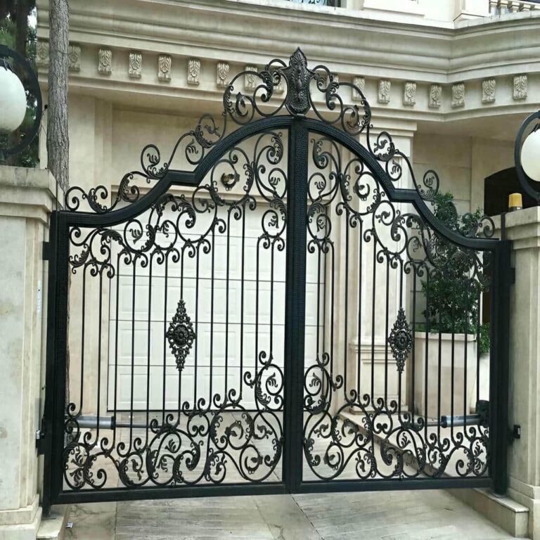 درب حیاط سفارشی با ابعاد دقیق در یاسوج