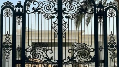 درب حیاط فلزی سفارشی در قزوین با قاب مشکی
